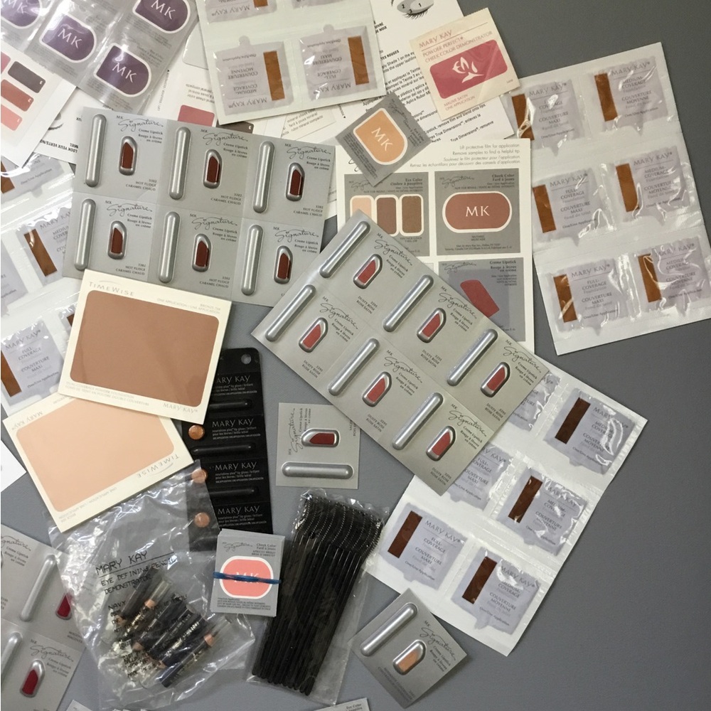 100+ Mary Kay Assorted Makeup Samples - Picture 2 of 5